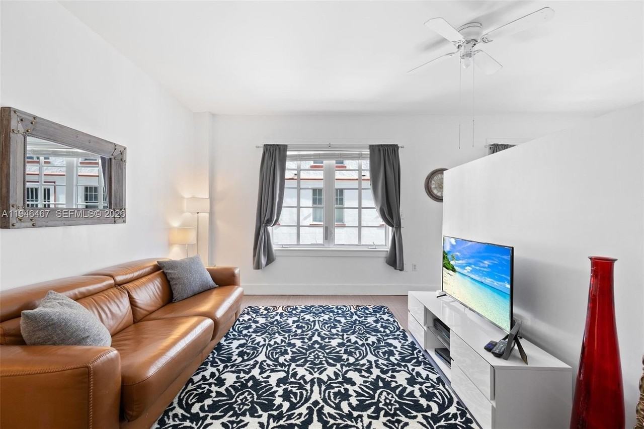 530 Ocean Dr #108 - Photo 3 of 30