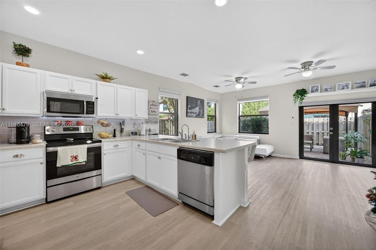 11527 Sw 248th Ln - Photo 6 of 15