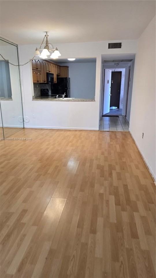 871 Ne 207th Ln #103-15 - Photo 4 of 17