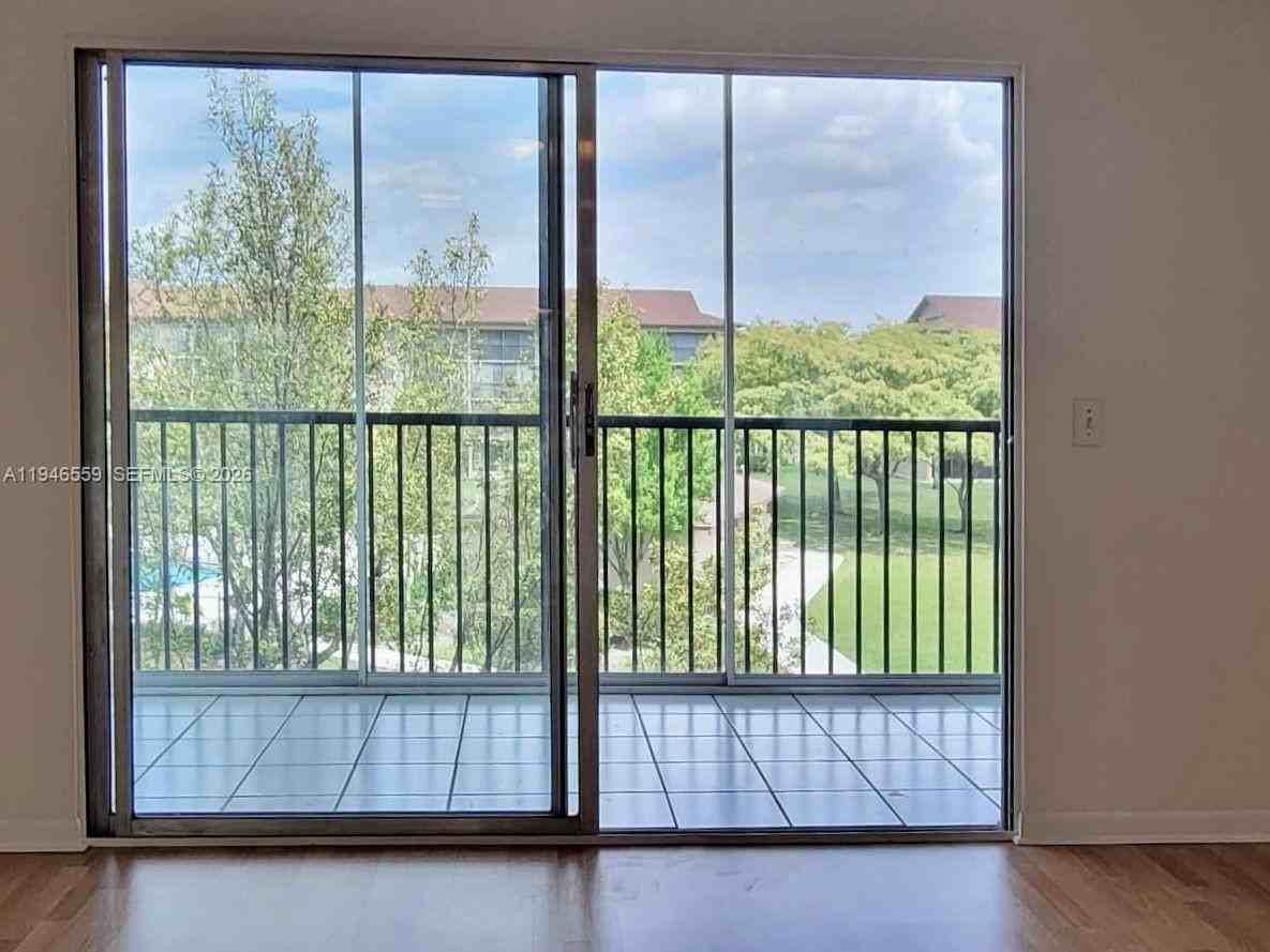 12651 Sw 16th Ct #313B - Photo 3 of 21