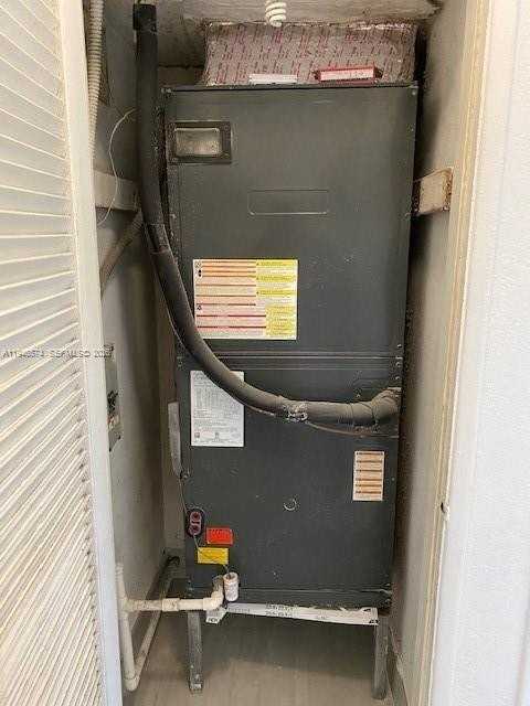 1170 Nw 90th St - Photo 5 of 16