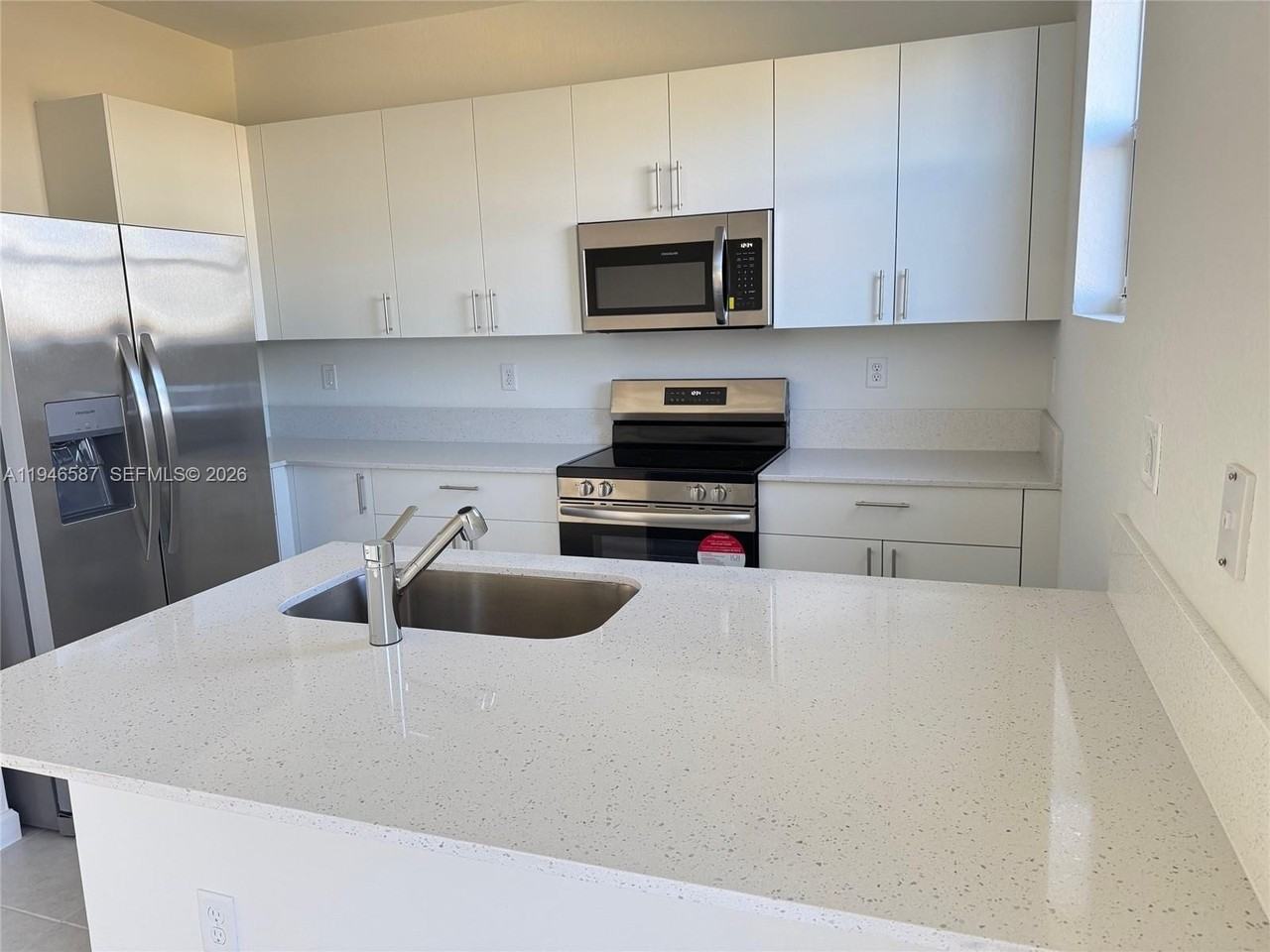 17953 Sw 359th St #17953 - Photo 5 of 32