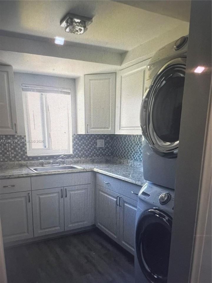 6877 Nw 30th St #5 - Photo 4 of 12