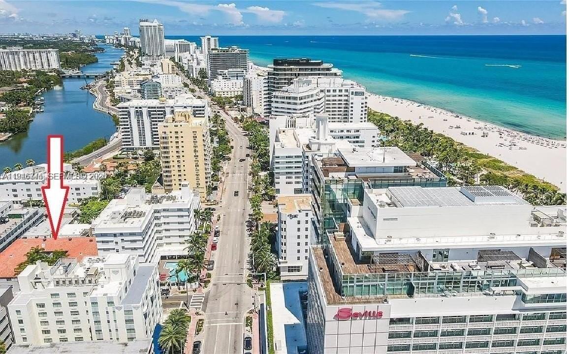 215 30th St #5 - Photo 4 of 17