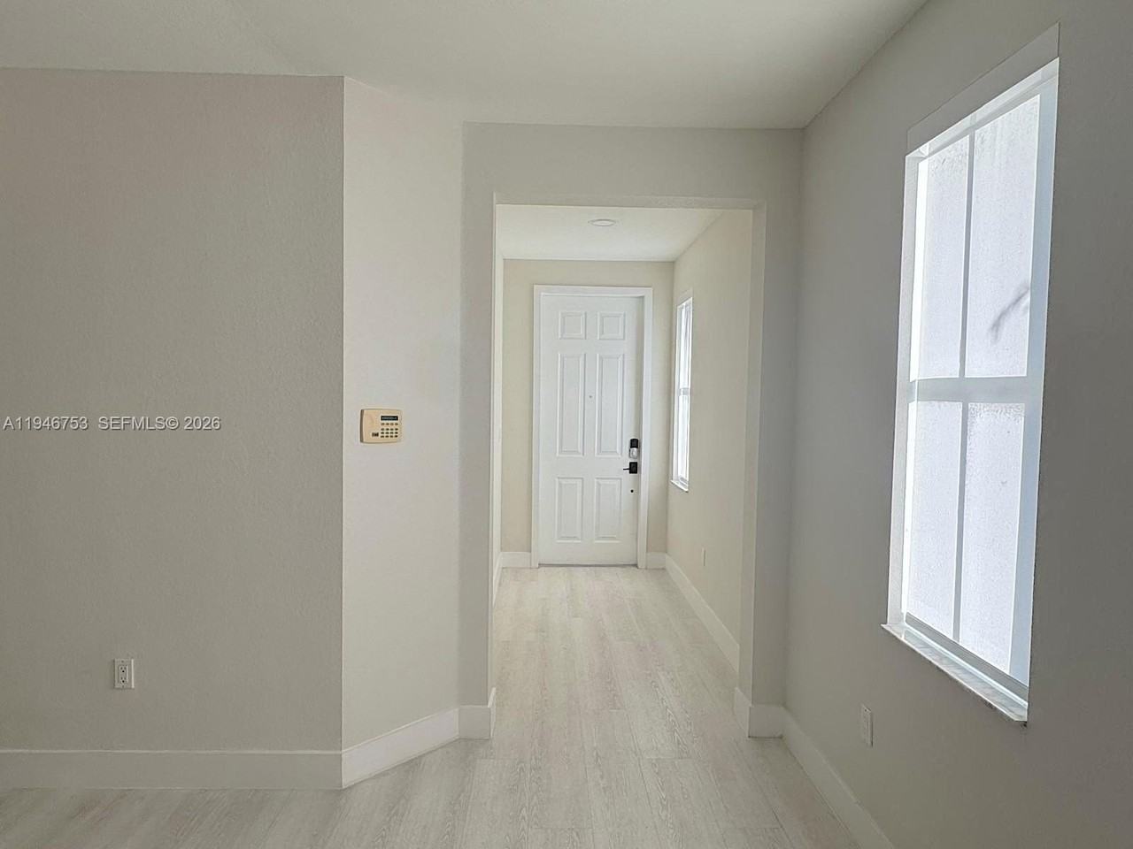 11400 Nw 75th Ter - Photo 4 of 50