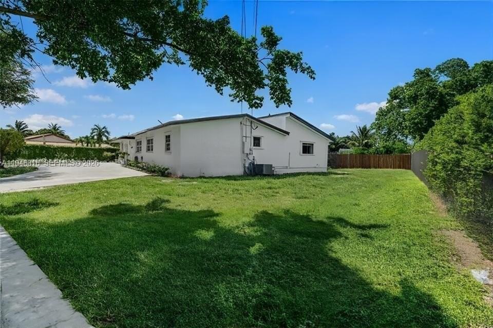 10351 Sw 49th St #MAIN - Photo 2 of 6