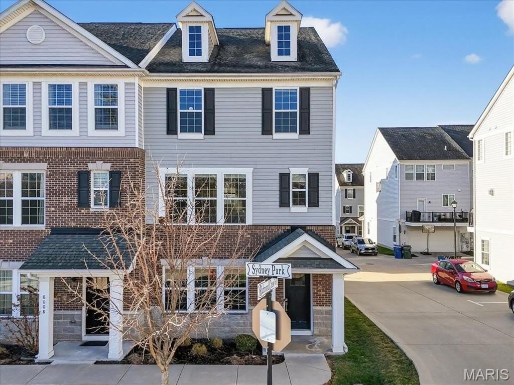 8014 Townes Way - Photo 2 of 41