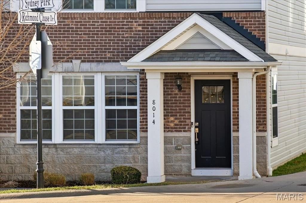 8014 Townes Way - Photo 4 of 41