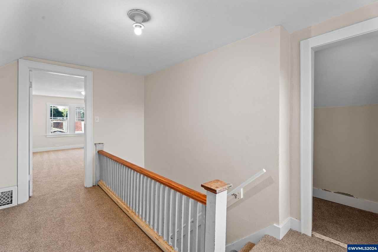 1140 13th St Ne #1 - Photo 5 of 10