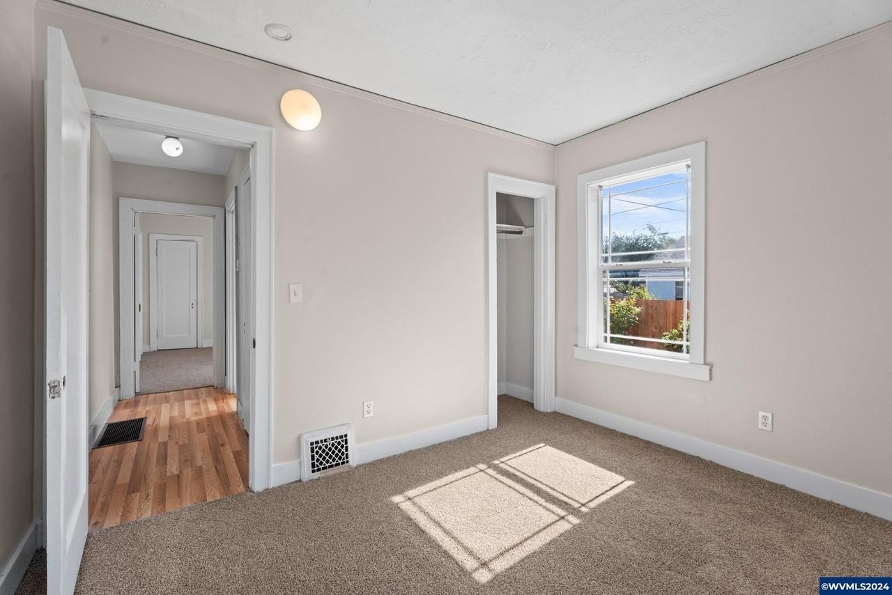 1140 13th St Ne #1 - Photo 6 of 10