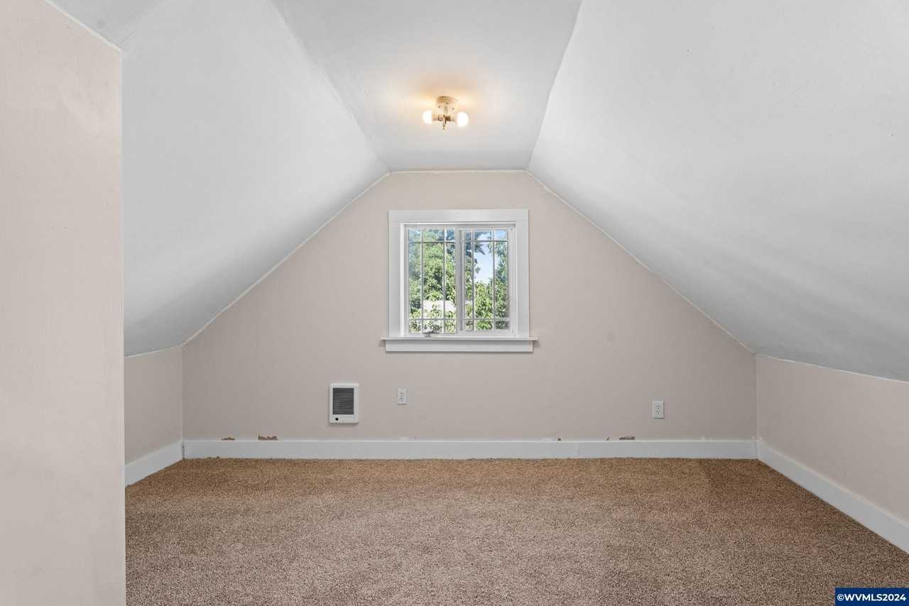 1140 13th St Ne #1 - Photo 7 of 10