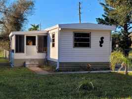 featured image of 1300 Seahorse Ln