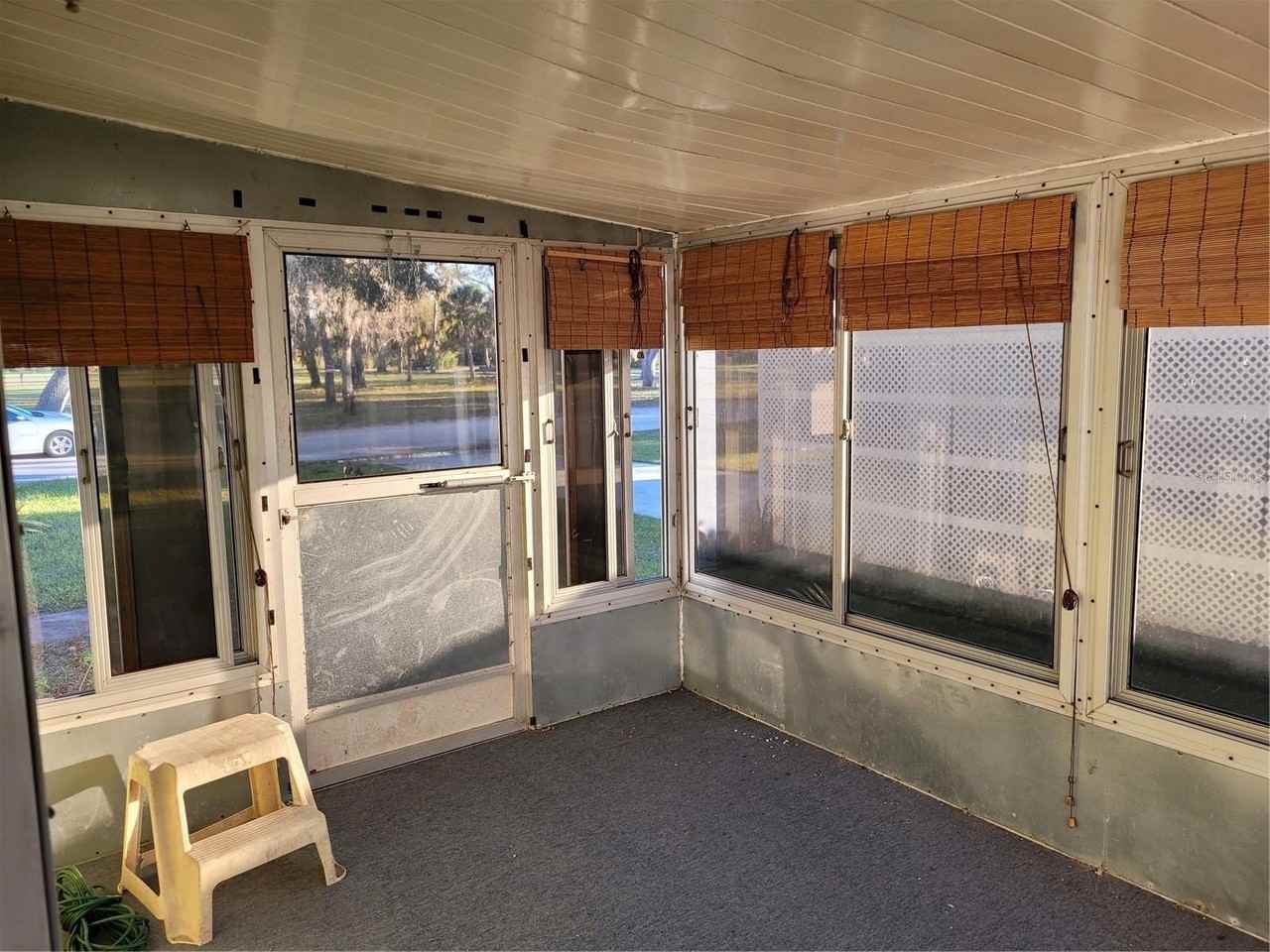 1300 Seahorse Ln - Photo 7 of 20