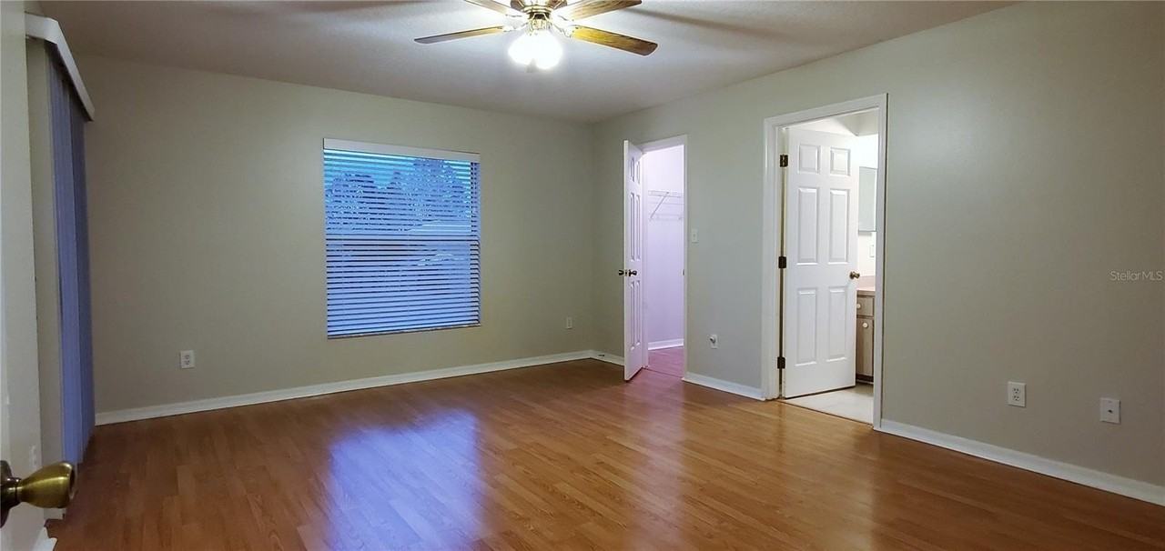 913 Palm Forest Ln - Photo 5 of 17