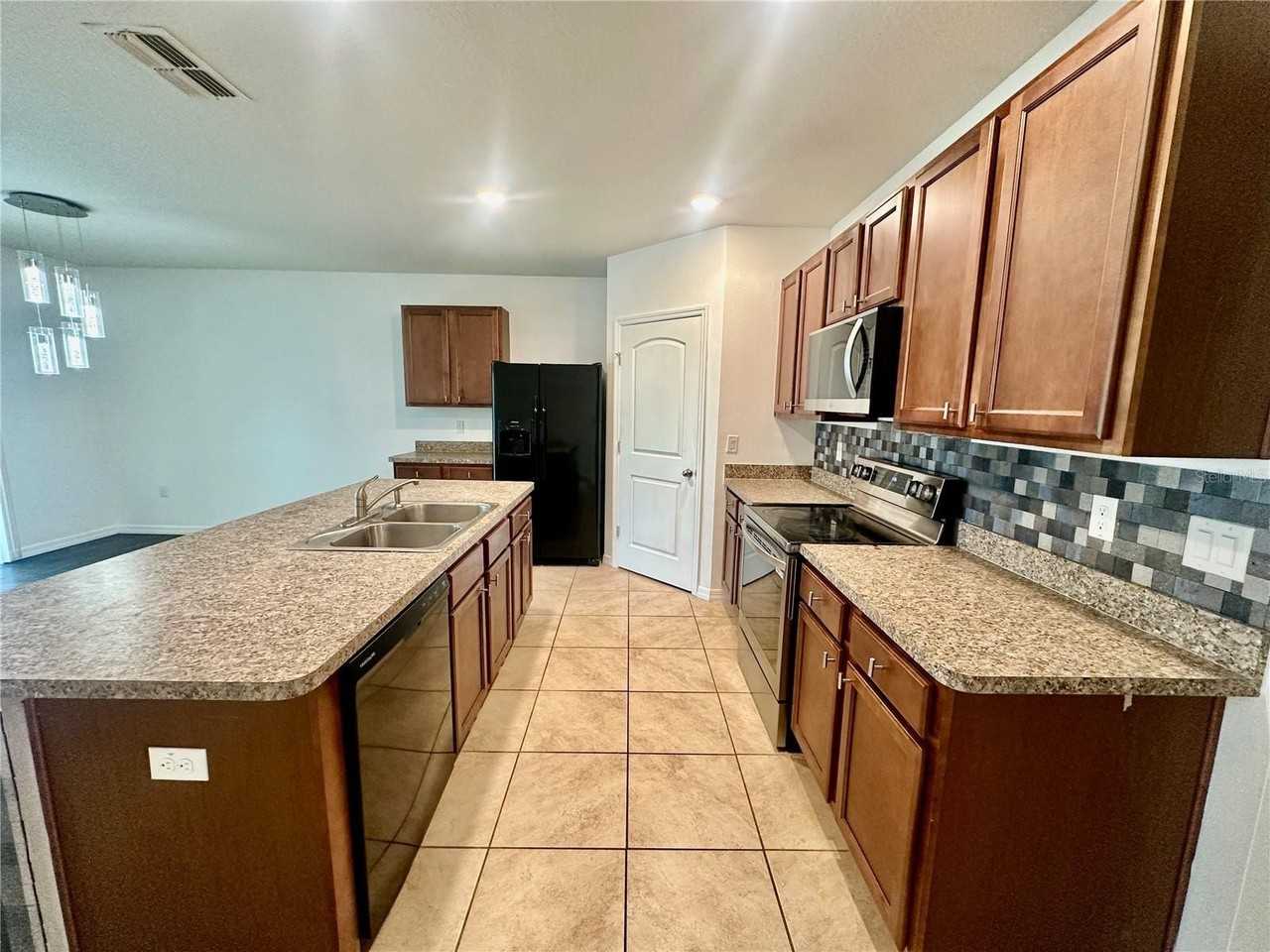 988 Summer Glen Dr - Photo 4 of 24