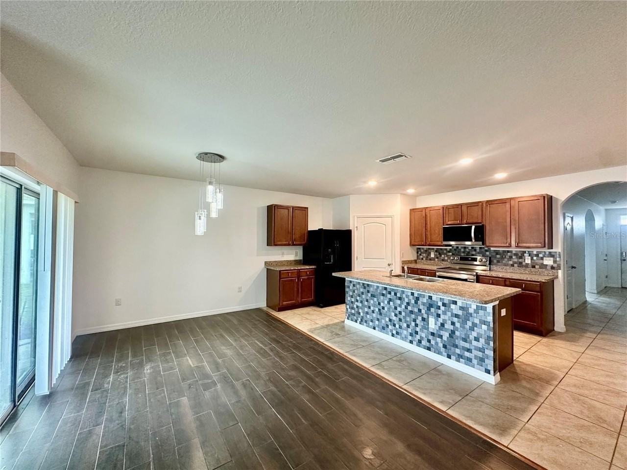 988 Summer Glen Dr - Photo 6 of 24