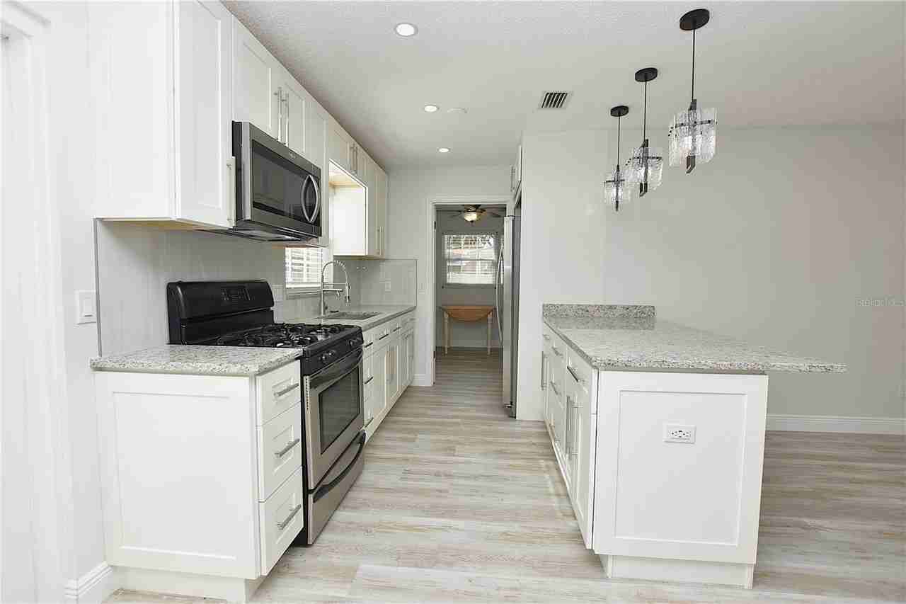 4208 Ridge Rd - Photo 4 of 37