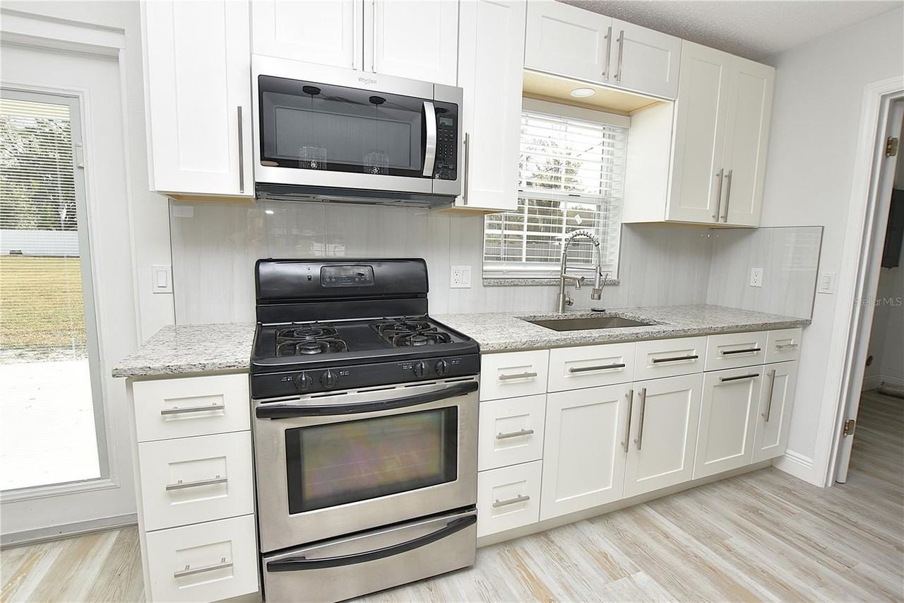 4208 Ridge Rd - Photo 5 of 37