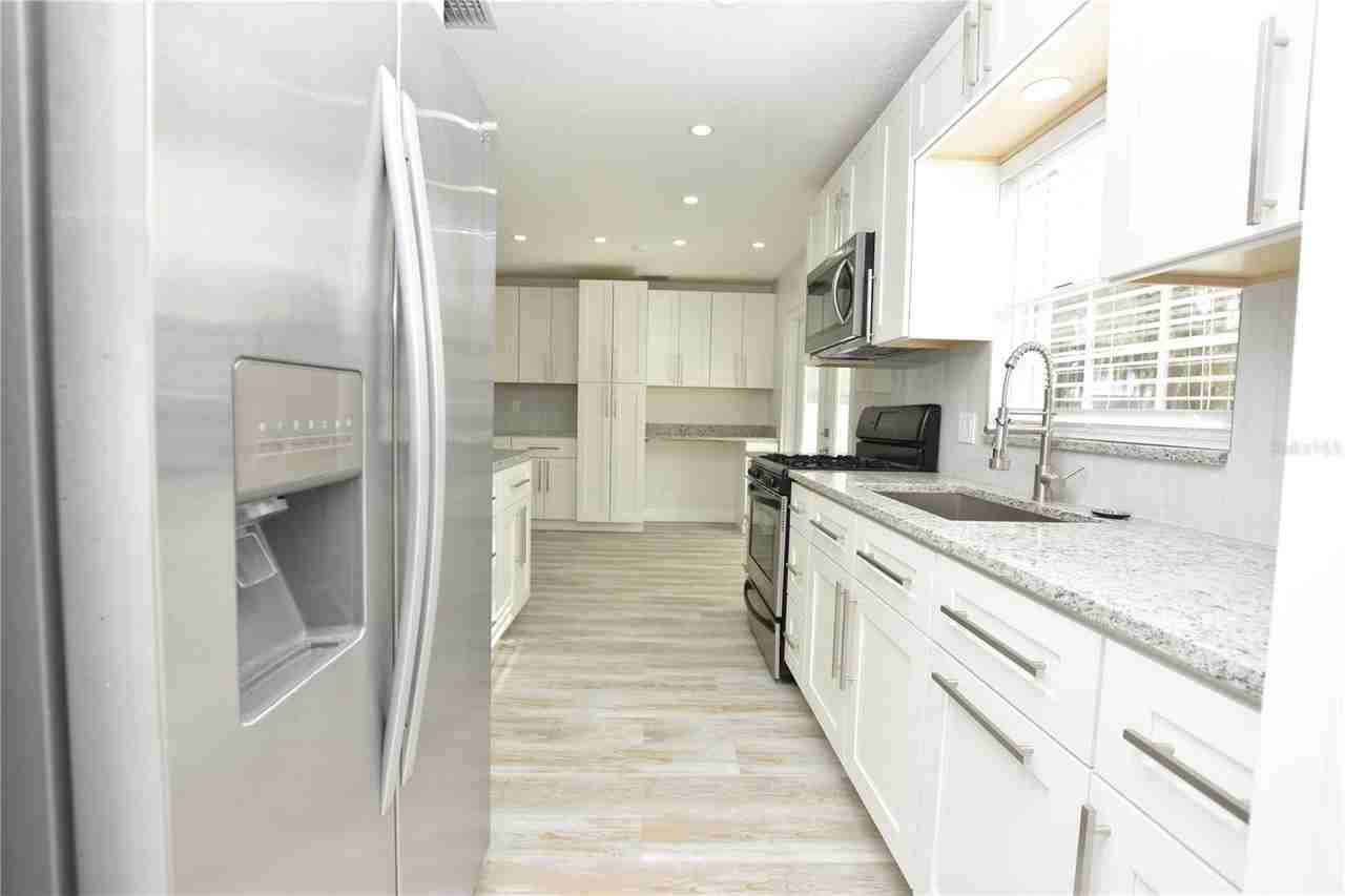 4208 Ridge Rd - Photo 7 of 37