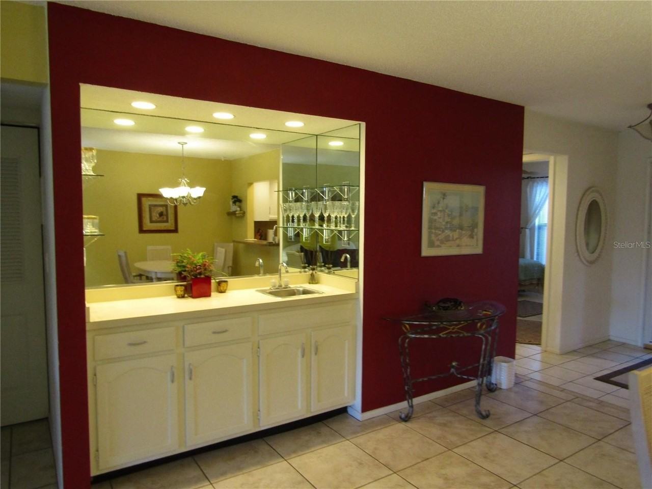 255 Mission Trl S #E - Photo 3 of 18