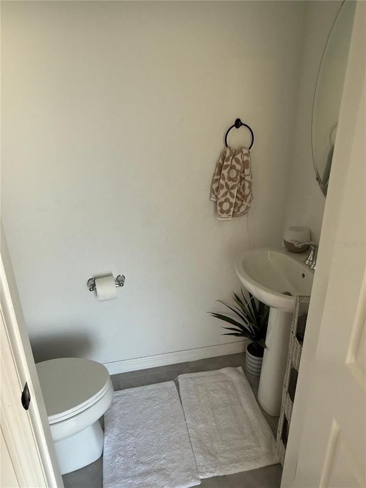 16037 Micelli Dr - Photo 6 of 12