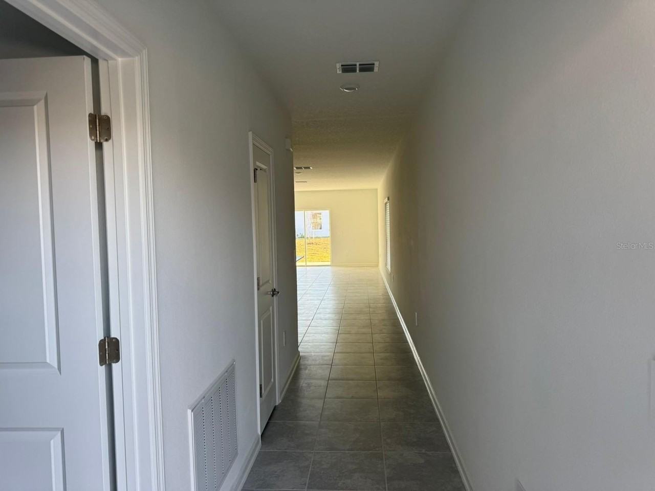 2761 Armstrong Ave - Photo 4 of 17