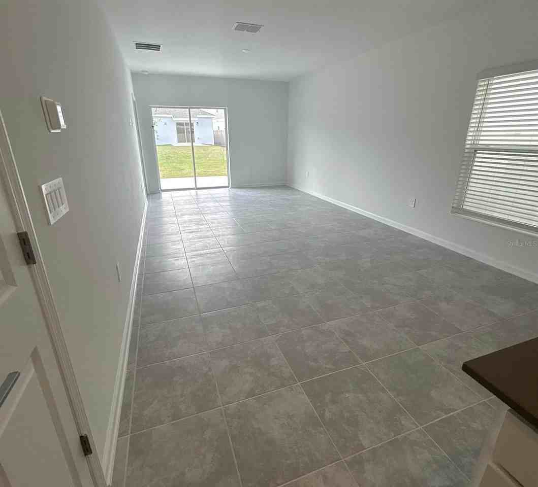 2761 Armstrong Ave - Photo 6 of 17