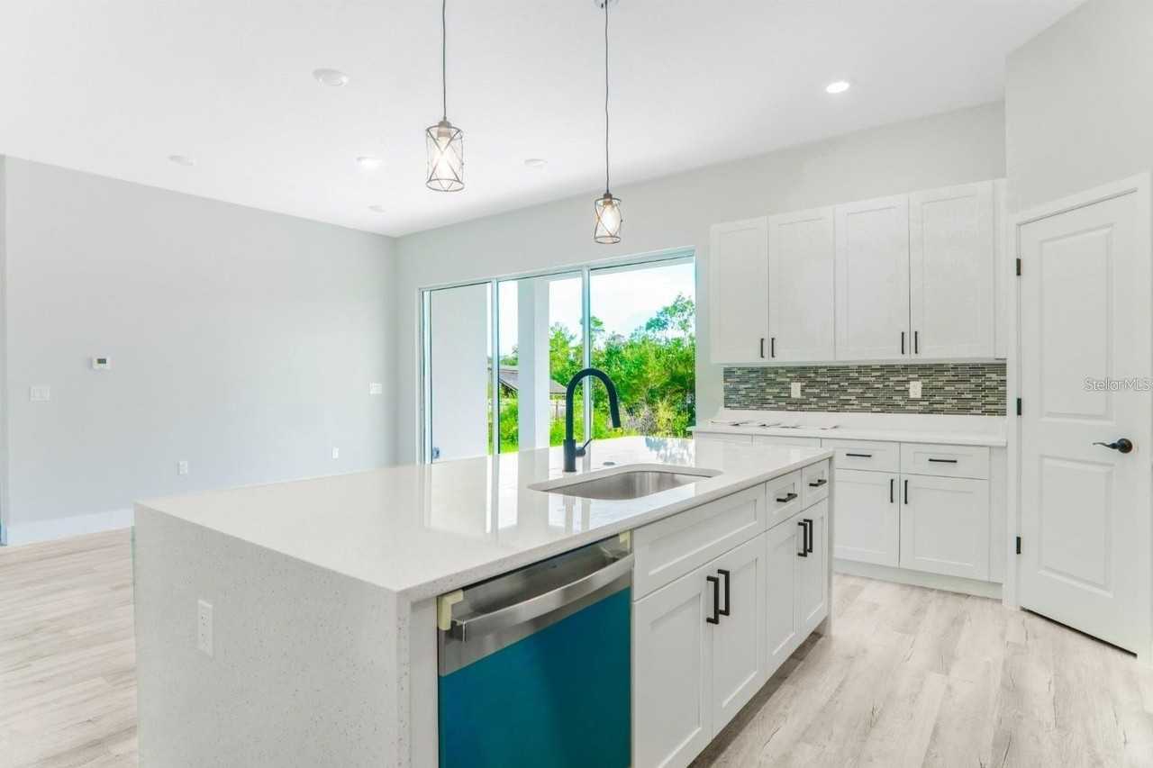 3076 Sw 168th Loop - Photo 2 of 28