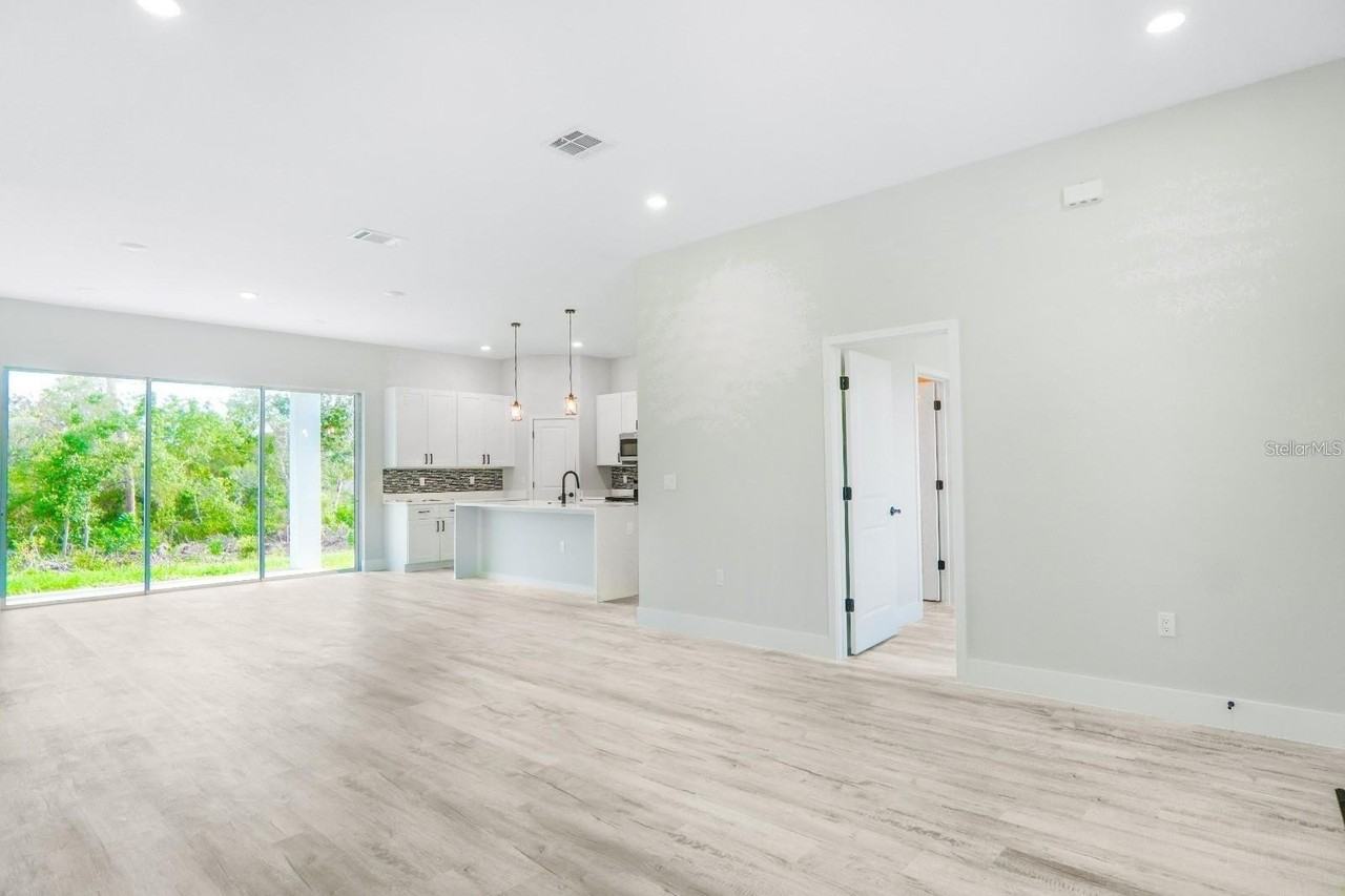 3076 Sw 168th Loop - Photo 6 of 28