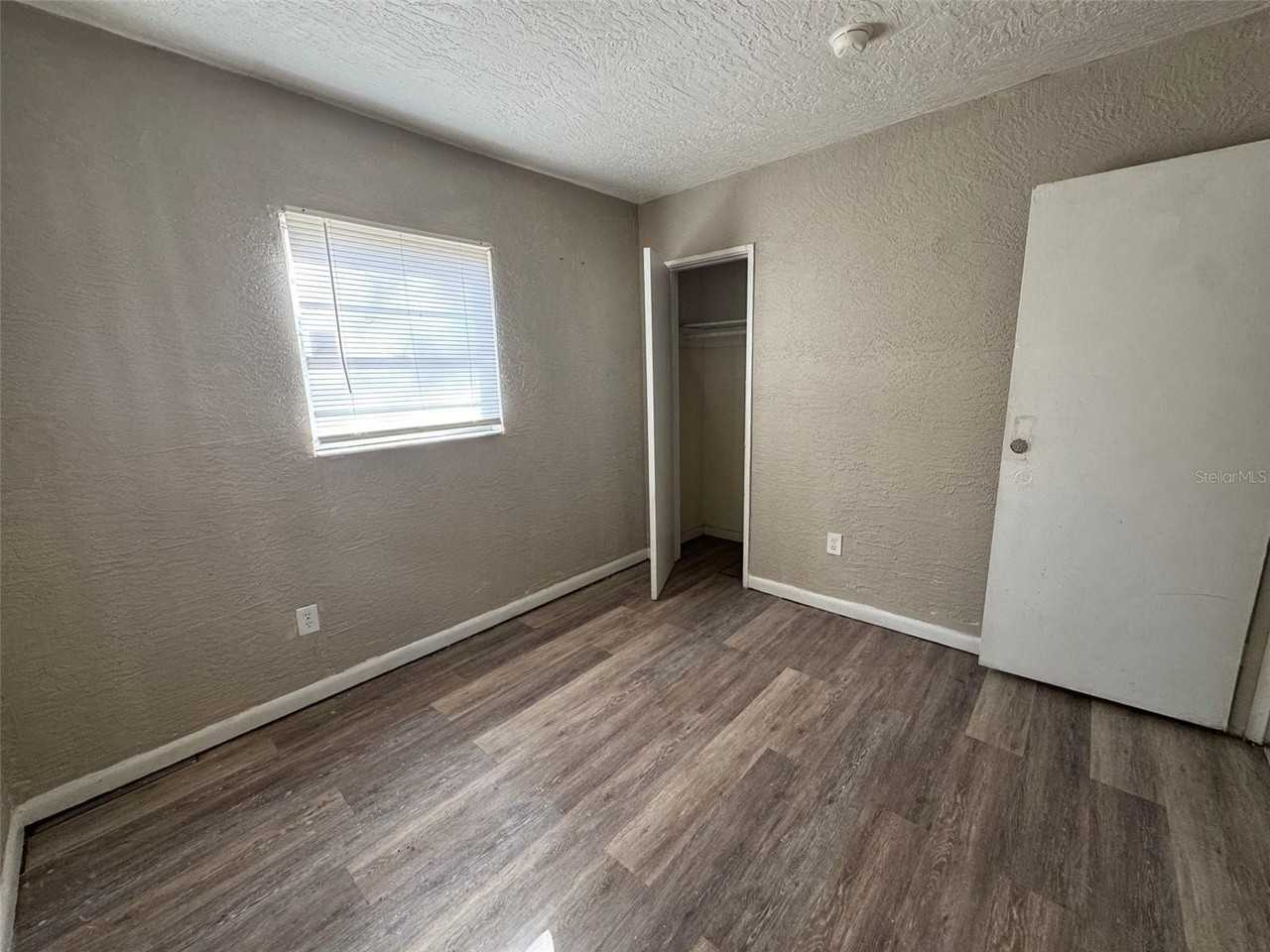 1209 Carlsbad Pl - Photo 5 of 14