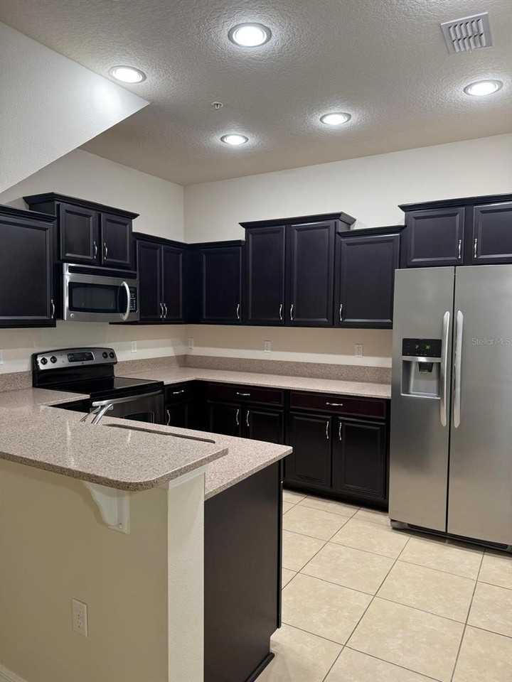 8205 Serenity Spring Dr #502 - Photo 5 of 40