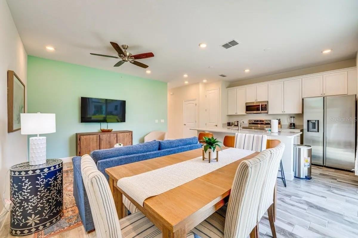 8209 Surf St - Photo 5 of 50