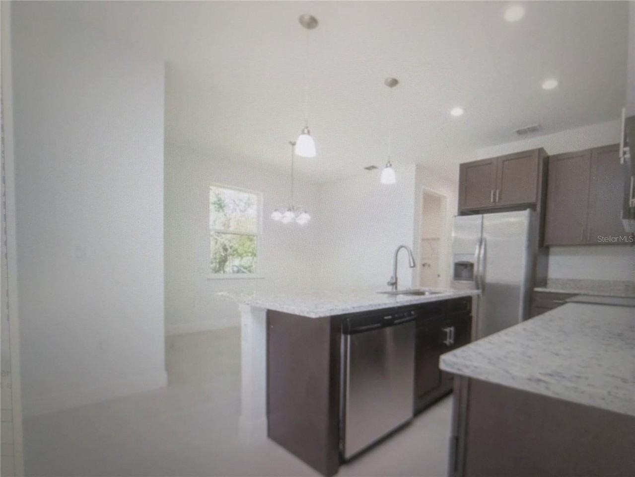 1645 13th St - Photo 3 of 17