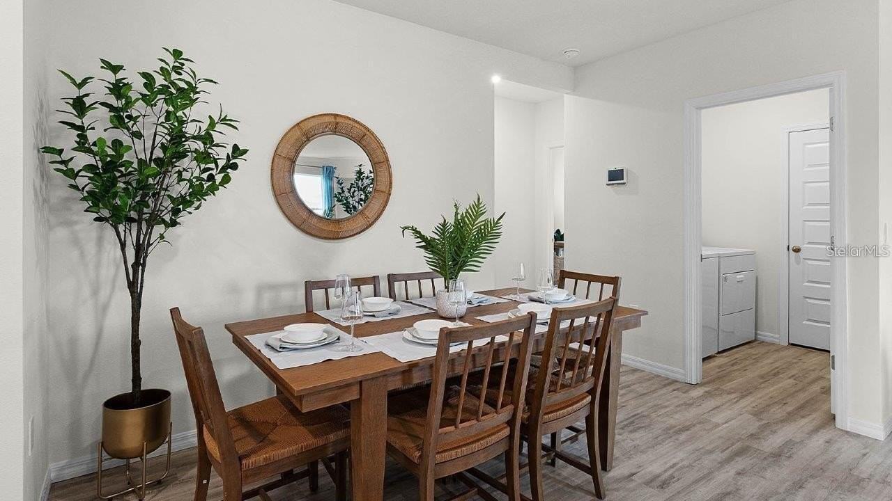 2986 Salisbury Ave - Photo 4 of 16