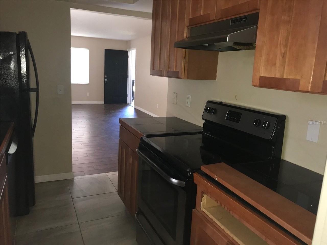 517 S Hyer Ave #2 - Photo 5 of 8