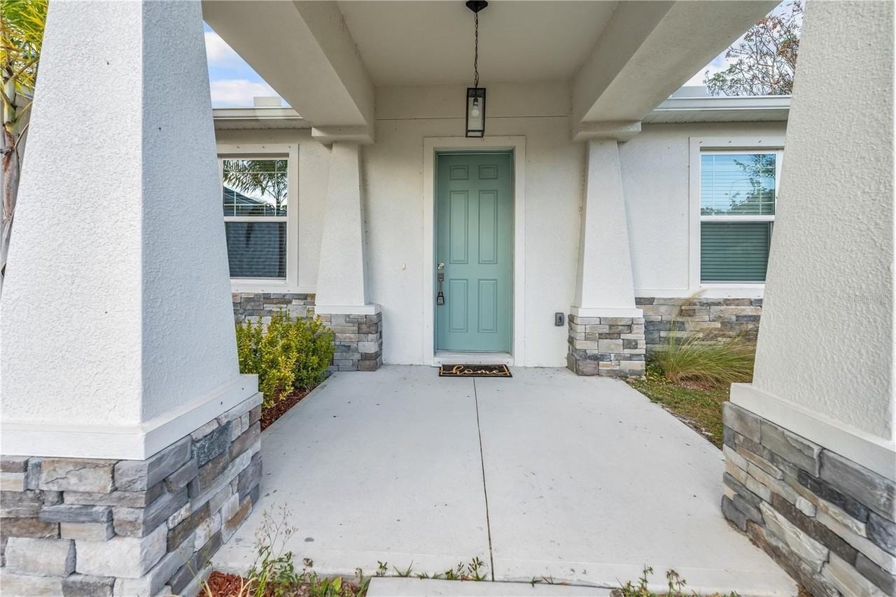 1011 Johnston Rd Se - Photo 2 of 47