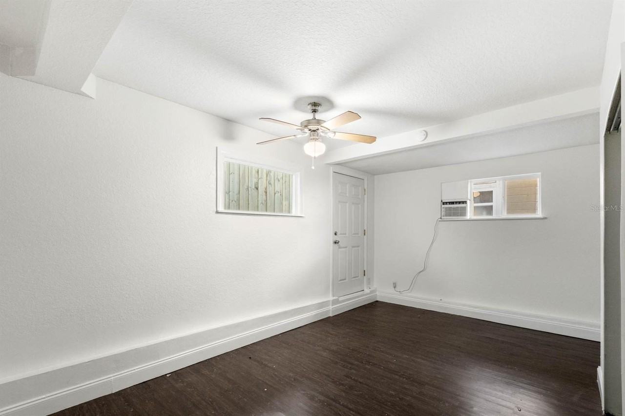 1918 S Fern Creek Ave - Photo 7 of 11