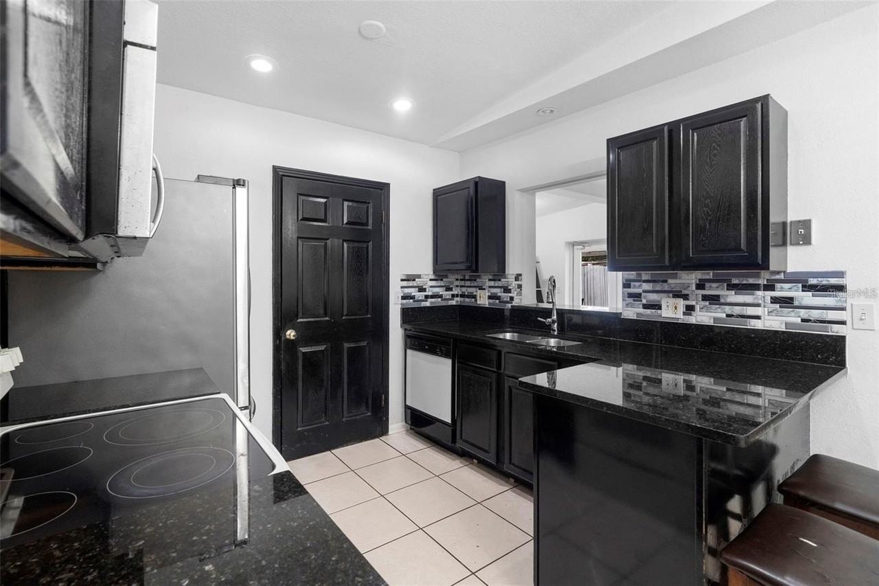 90 Nancy Lee Ave - Photo 7 of 30