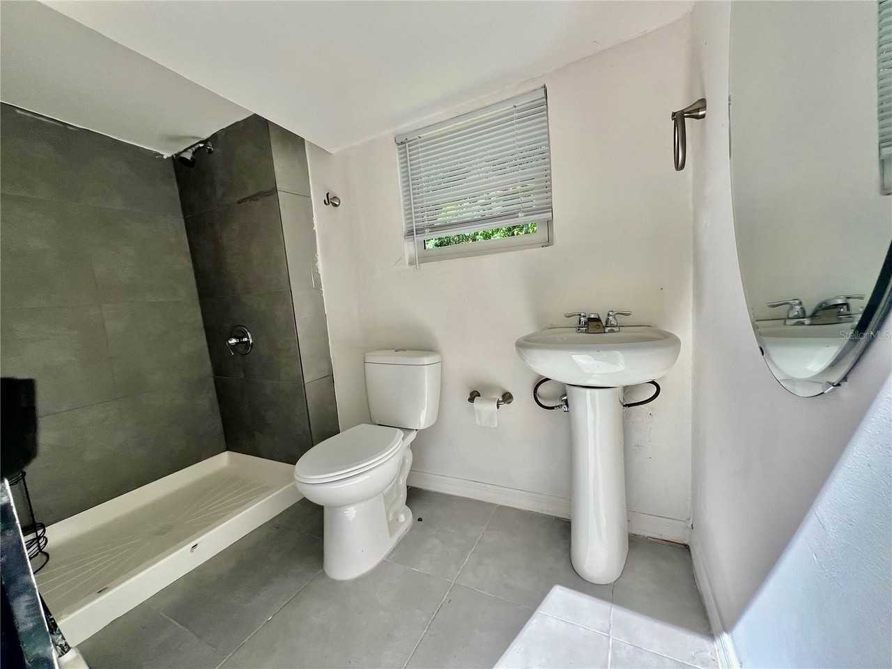 3750 W Hilltop Ln - Photo 5 of 20