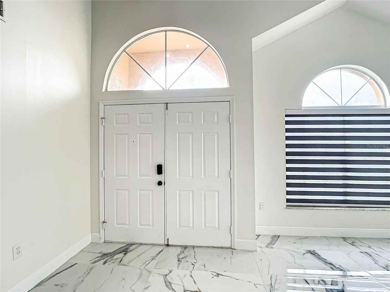 8815 Kensington Ct - Photo 3 of 41