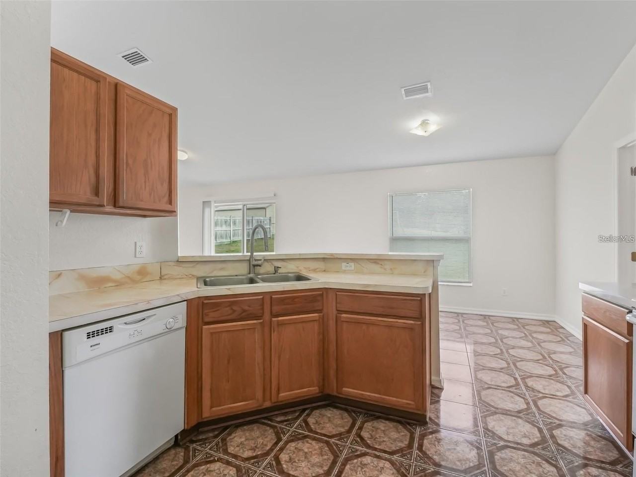 15661 Se 88th Ct - Photo 6 of 16