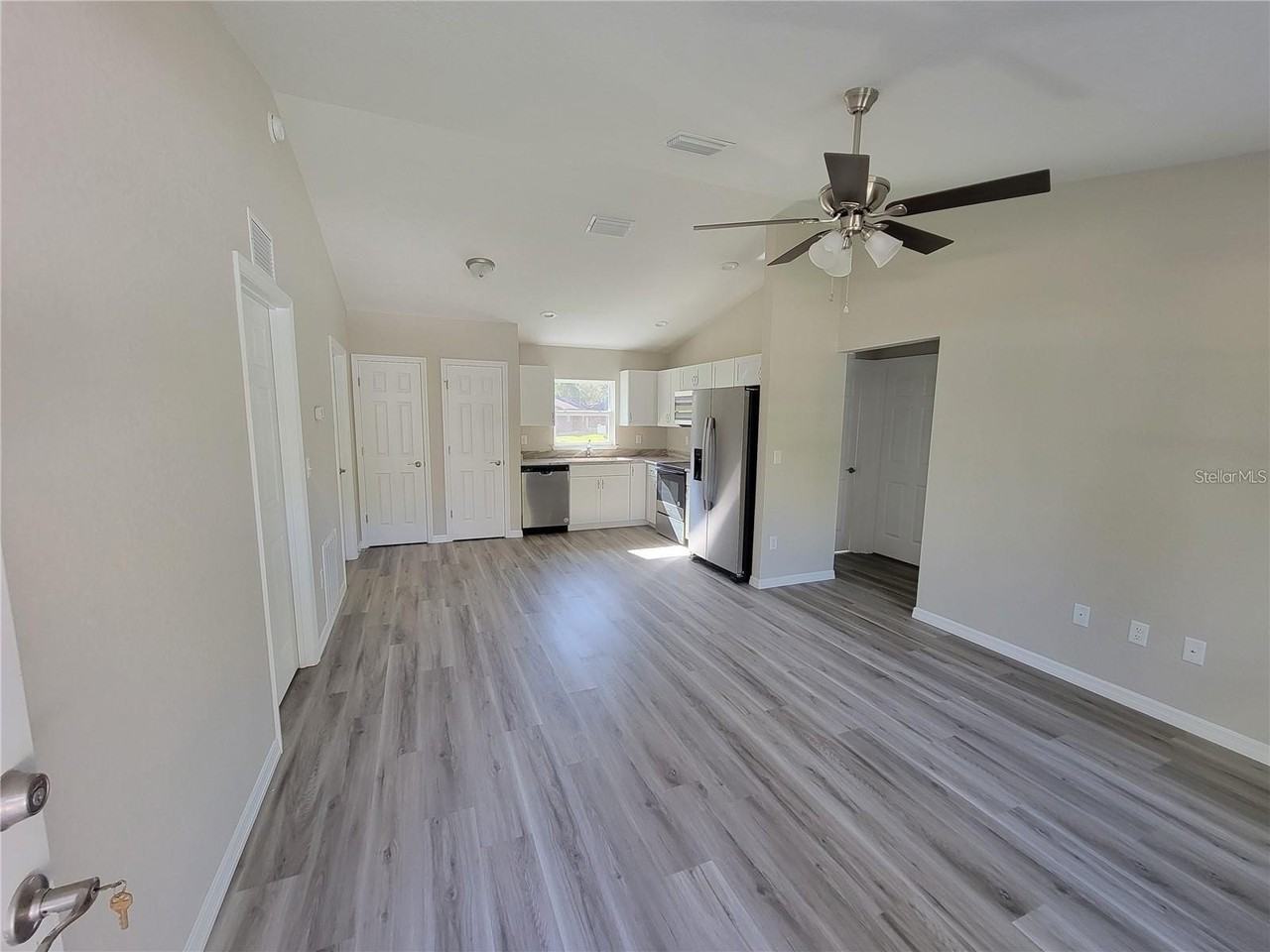 11460 Se 61st Ave #2 - Photo 2 of 9