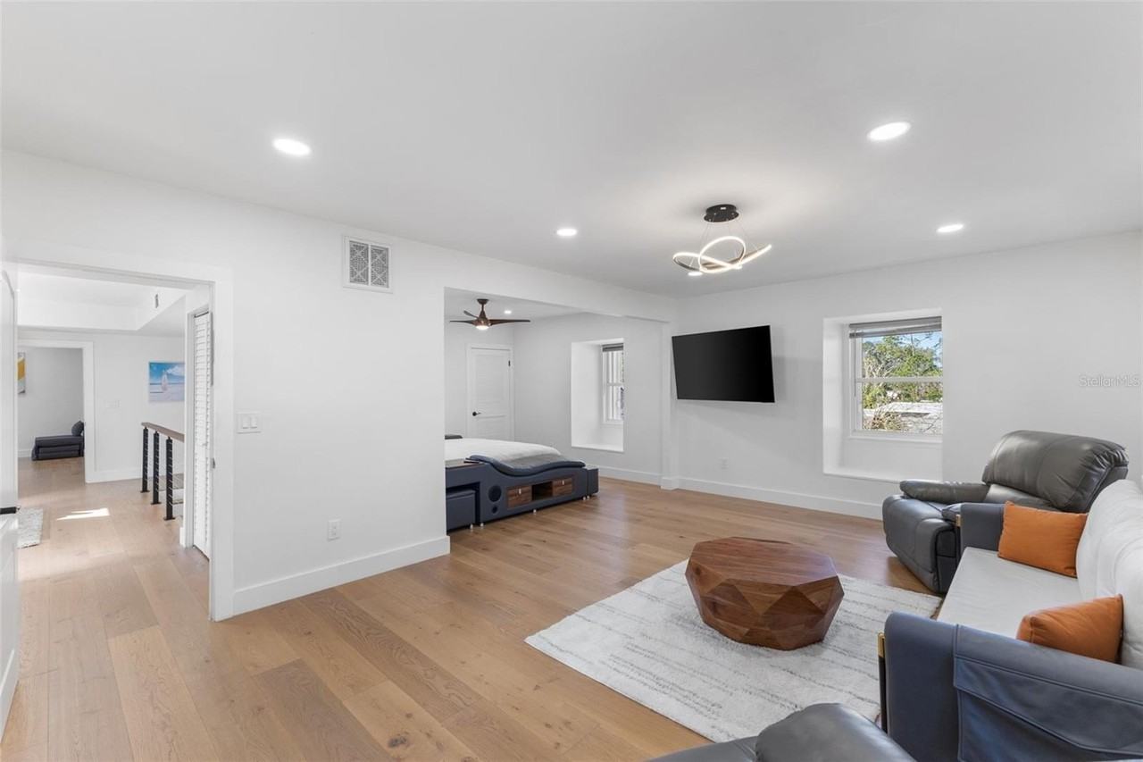 7100 Park St S - Photo 6 of 50