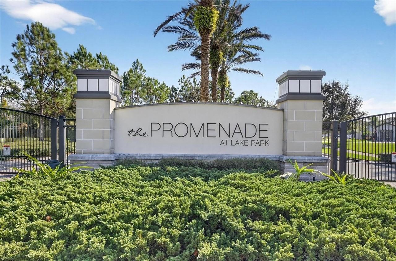 18233 Leafmore St - Photo 4 of 47