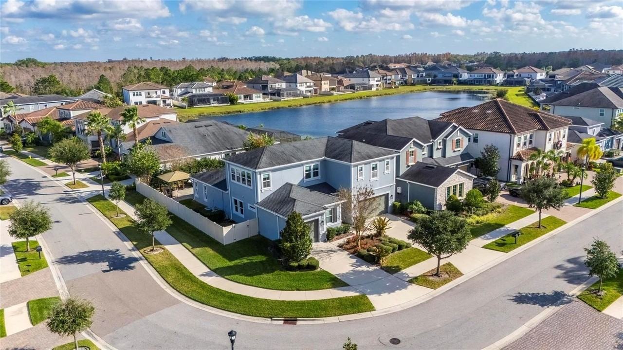 18233 Leafmore St - Photo 6 of 47