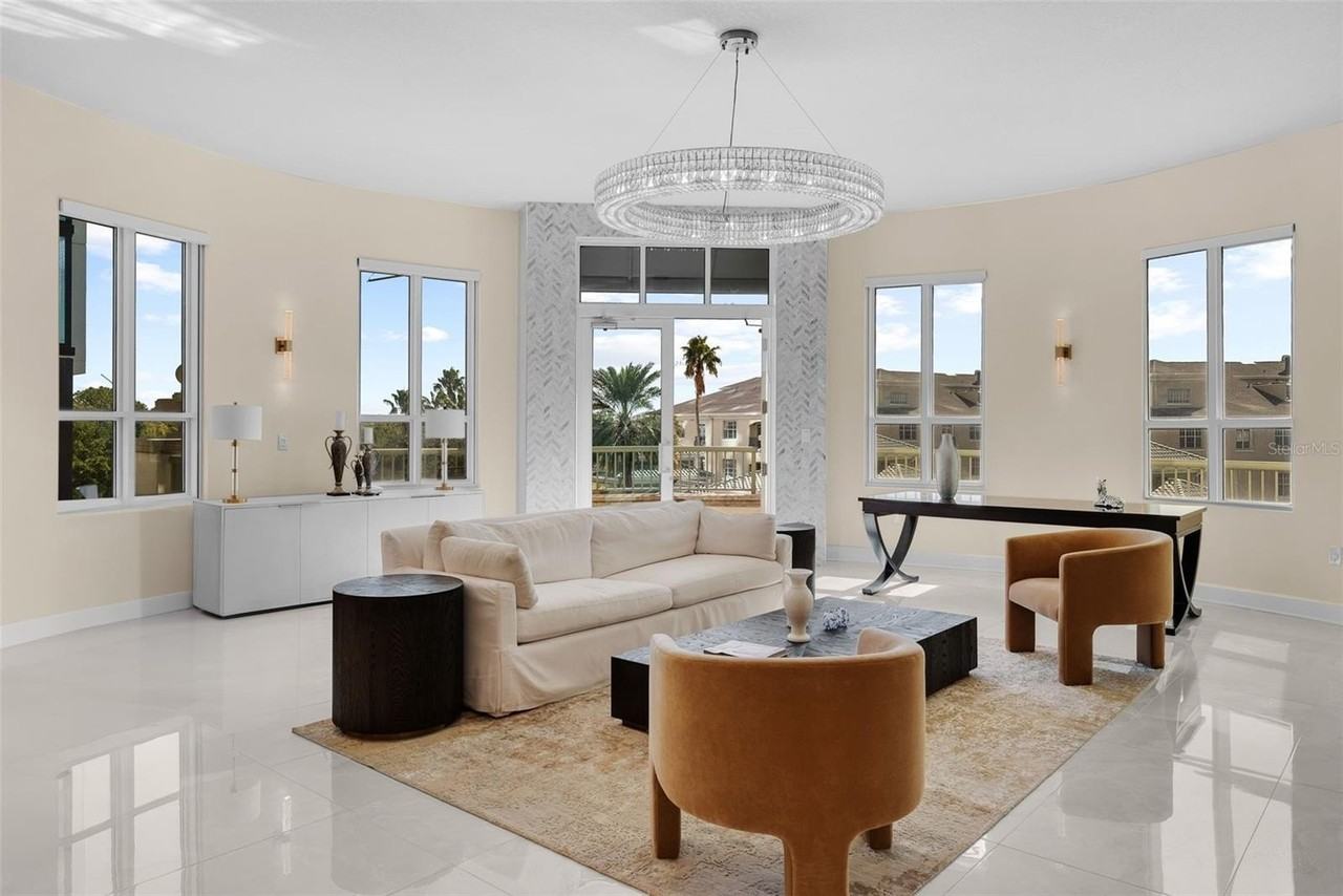 450 Knights Run Ave #405 - Photo 3 of 50