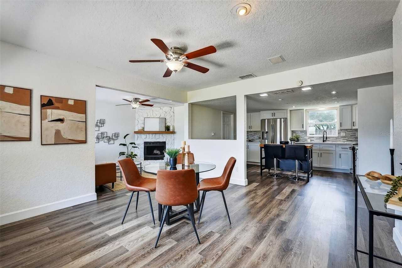 11119 Temple Ave - Photo 5 of 35