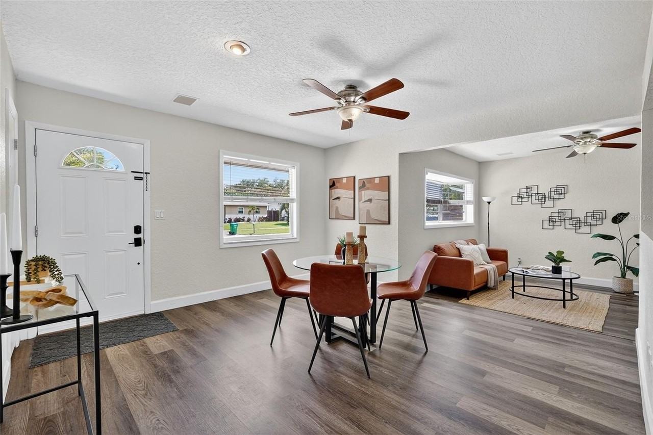 11119 Temple Ave - Photo 6 of 35