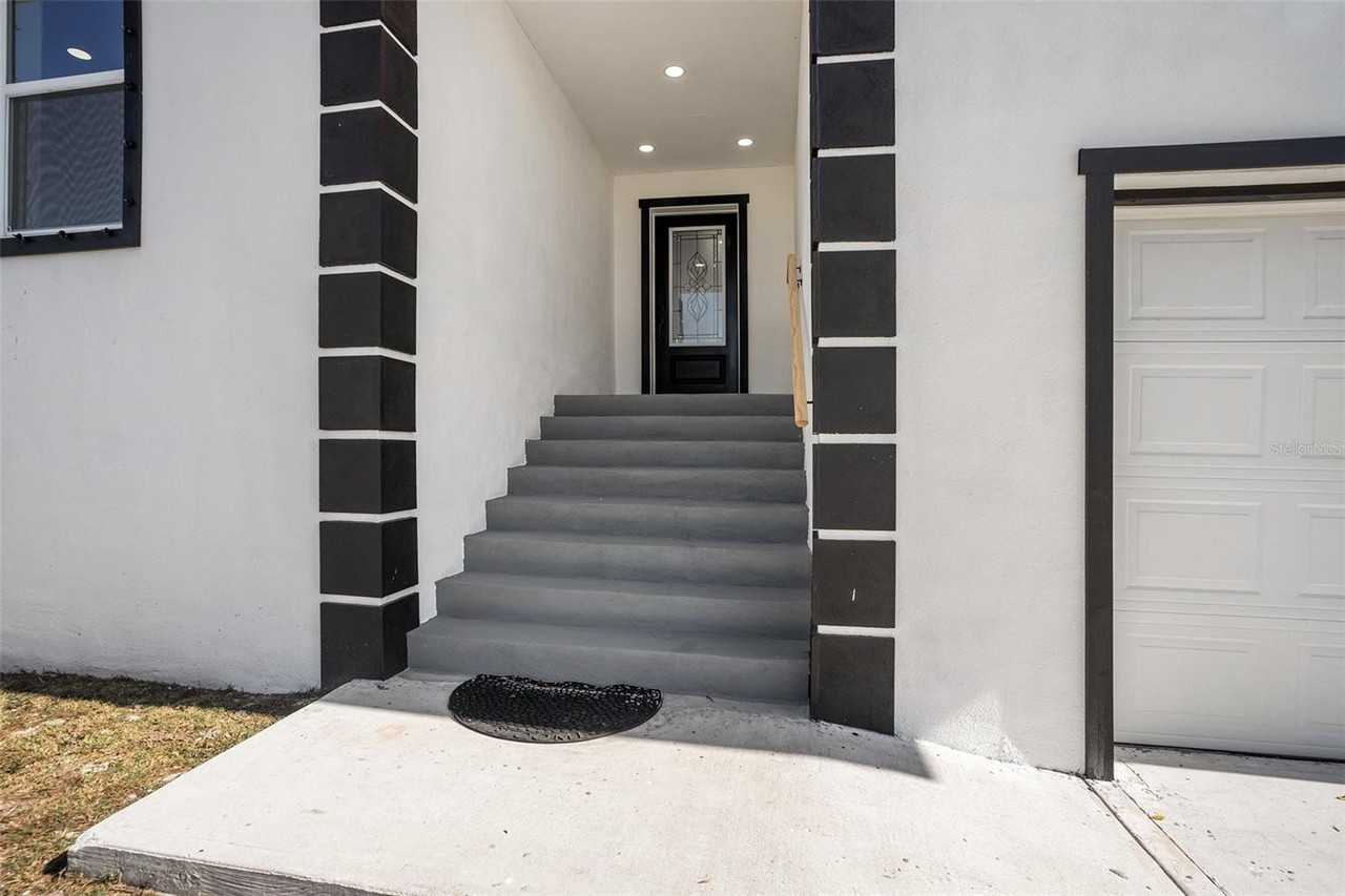 3412 Springfield Dr - Photo 3 of 25