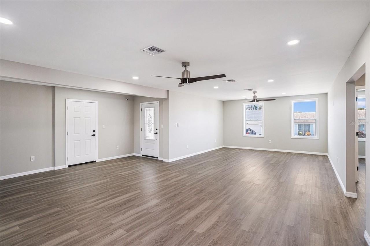 3412 Springfield Dr - Photo 4 of 25